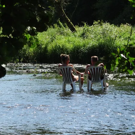 بيت للعطل Cosy With Sauna Near River *