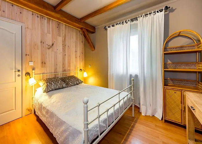 Cosy With Sauna Near River * La-Roche-en-Ardenne