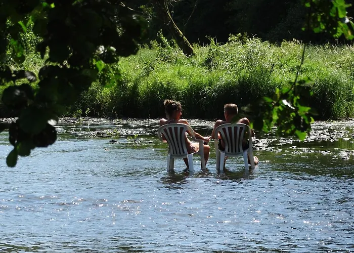 Hébergement de vacances Cosy With Sauna Near River *