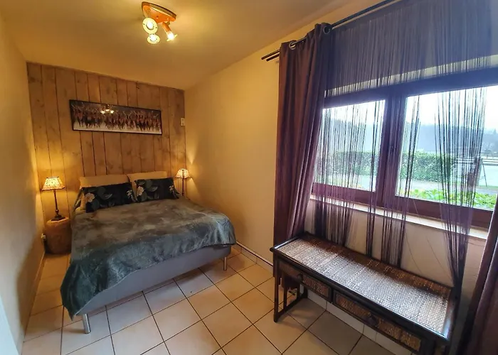 Cosy With Sauna Near River Hébergement de vacances La-Roche-en-Ardenne