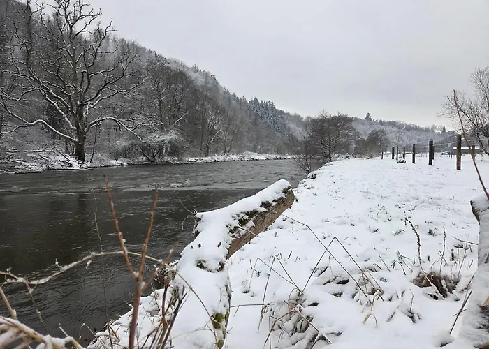 Cosy With Sauna Near River Hébergement de vacances *